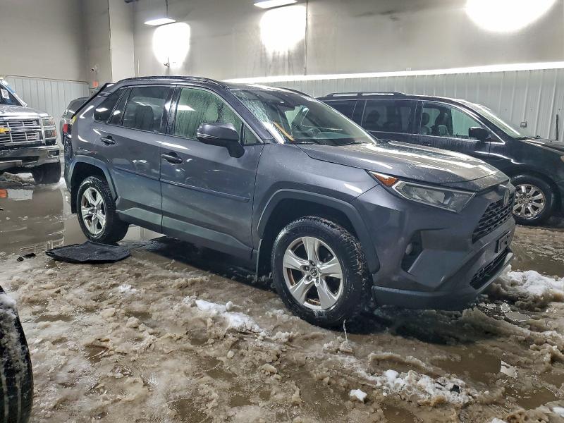Photo 4 from auction – 2019 TOYOTA RAV4 XLE with VIN JTMP1RFV5KJ012306