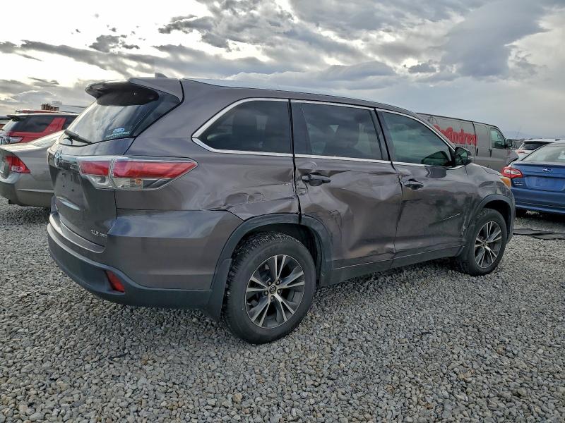 Photo 3 from auction – 2016 TOYOTA HIGHLANDER with VIN 5TDJKRFH4GS338850