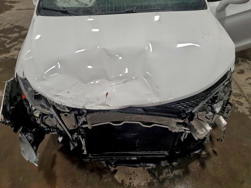 Photo 12 from auction – 2019 CHRYSLER PACIFICA T with VIN 2C4RC1BG4KR732896