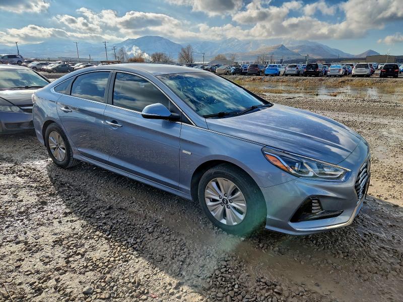 Photo 4 from auction – 2018 HYUNDAI SONATA HYB with VIN KMHE24L32JA080258