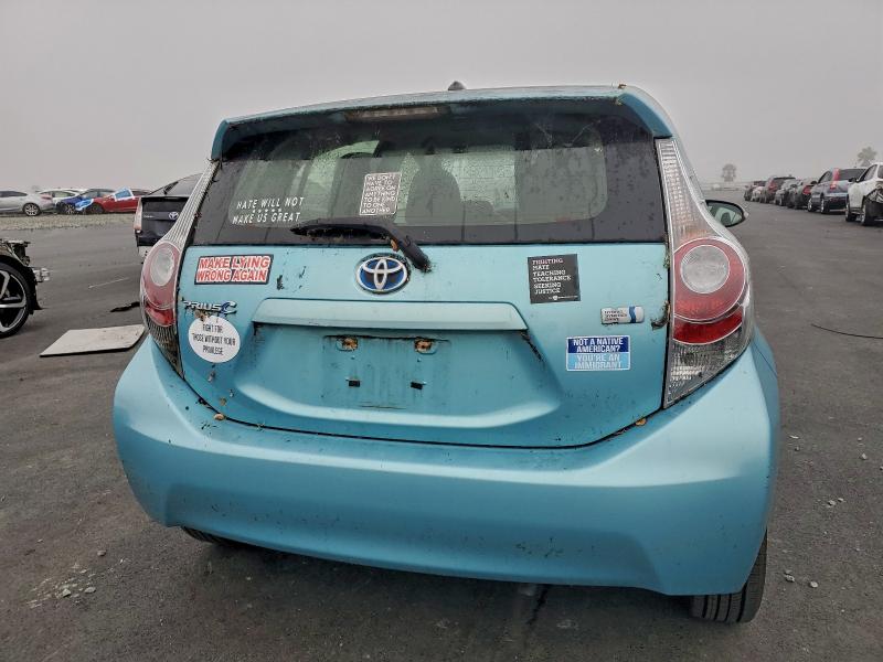Photo 6 from auction – 2013 TOYOTA PRIUS C with VIN JTDKDTB30D1041623