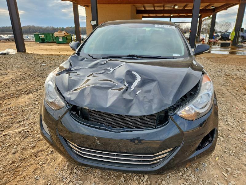 Photo 5 from auction – 2012 HYUNDAI ELANTRA GL with VIN 5NPDH4AE9CH102853