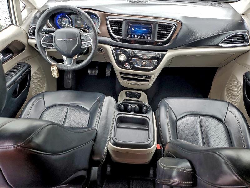 Photo 8 from auction – 2020 CHRYSLER VOYAGER LX with VIN 2C4RC1DG0LR266236