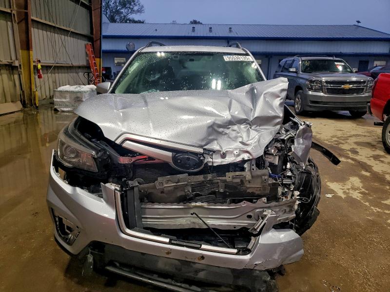 Photo 5 from auction – 2019 SUBARU FORESTER P with VIN JF2SKAEC0KH506753