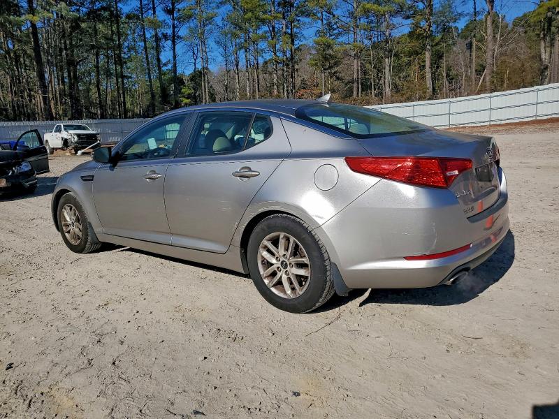 Foto 2 de la subasta – 2011 KIA OPTIMA LX con VIN KNAGM4A76B5183431