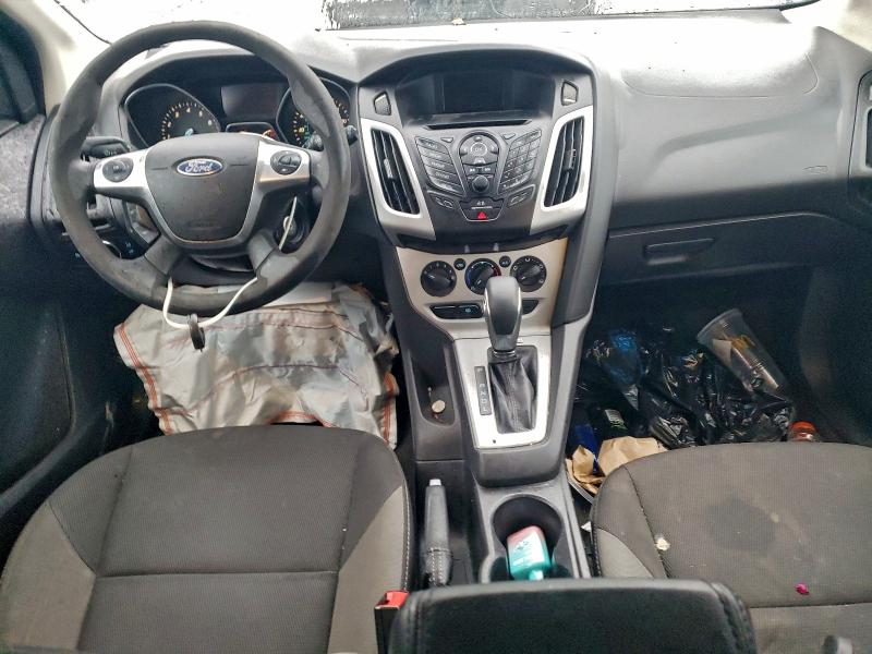 Foto 8 de la subasta – 2014 FORD FOCUS SE con VIN 1FADP3K22EL312863