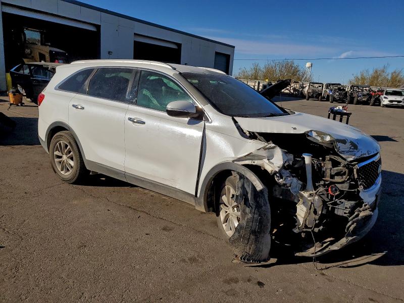 Photo 4 from auction – 2016 KIA SORENTO LX with VIN 5XYPG4A54GG053798