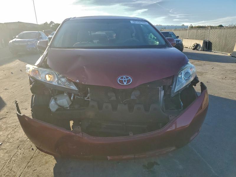 Photo 5 from auction – 2012 TOYOTA SIENNA LE with VIN 5TDKK3DC2CS193746