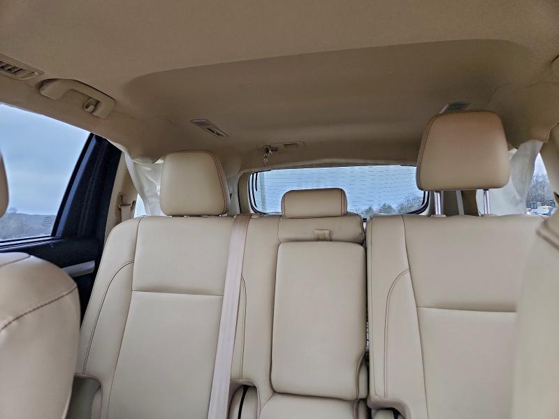 Photo 10 from auction – 2017 TOYOTA HIGHLANDER with VIN 5TDJZRFH8HS472631