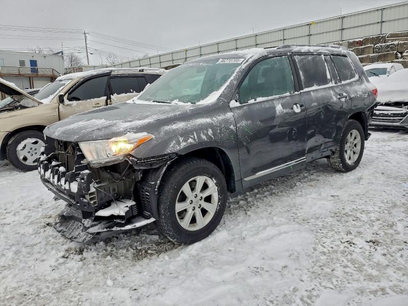TOYOTA HIGHLANDER 2013 with VIN 5TDZK3EH6DS138890 - Photo from auction
