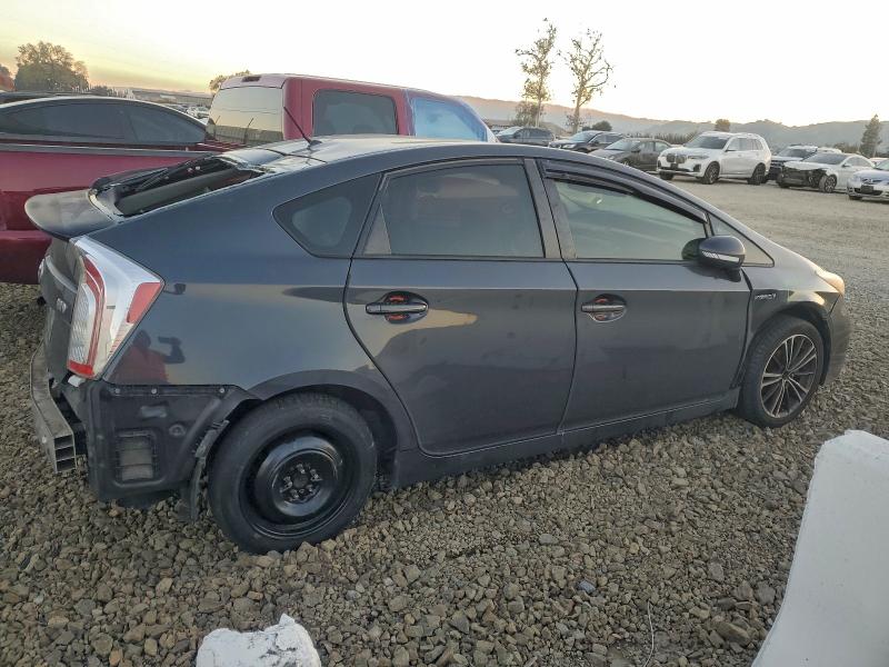 Photo 3 from auction – 2014 TOYOTA PRIUS with VIN JTDKN3DU5E0358663