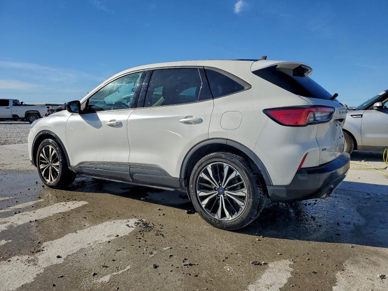 Photo 2 from auction – 2021 FORD ESCAPE with VIN 1FMCU0G63MUA03299