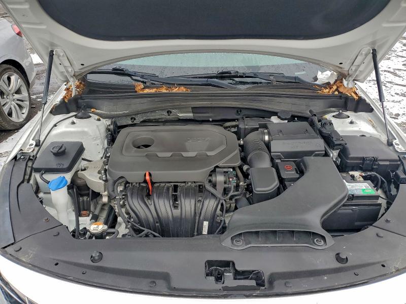 Photo 11 from auction – 2018 KIA OPTIMA with VIN 5XXGT4L30JG261096