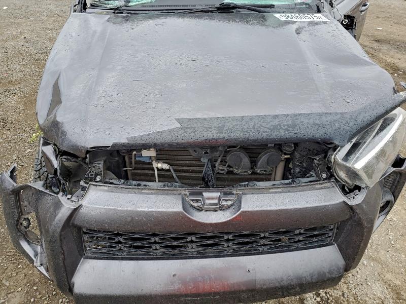 Photo 12 from auction – 2019 TOYOTA 4RUNNER SR with VIN JTEBU5JR2K5646987