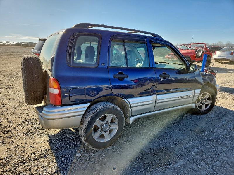 Photo 3 from auction – 2002 CHEVROLET TRACKER LT with VIN 2CNBE634526938142