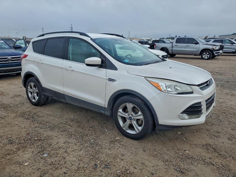 Photo 4 from auction – 2016 FORD ESCAPE SE with VIN 1FMCU0GX4GUA09416
