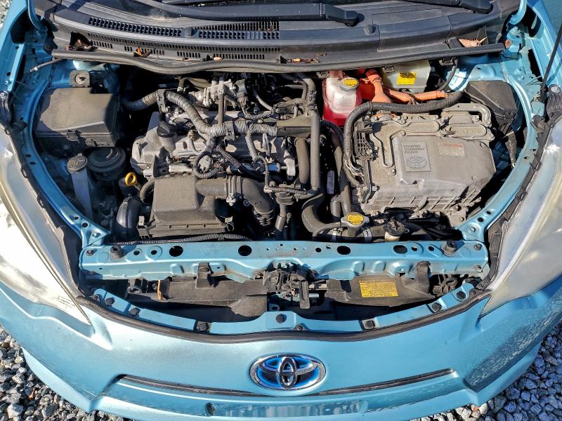 Photo 11 from auction – 2012 TOYOTA PRIUS C with VIN JTDKDTB3XC1011429