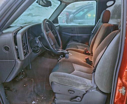 Photo 7 from auction – 2004 CHEVROLET AVALANCHE with VIN 3GNEC12T94G225374