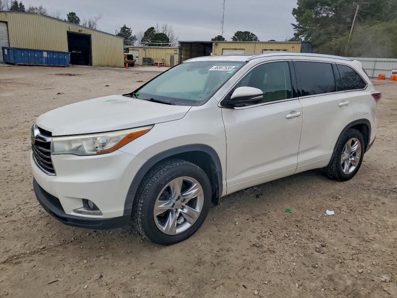 TOYOTA HIGHLANDER 2015 with VIN 5TDDKRFHXFS183605 - Photo from auction