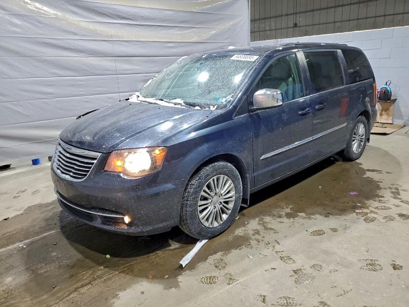 Photo 1 from auction – 2013 CHRYSLER TOWN & COU with VIN 2C4RC1CG9DR647117