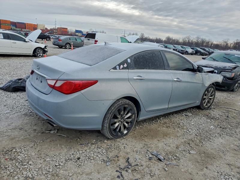 Photo 3 from auction – 2011 HYUNDAI SONATA SE with VIN 5NPEC4AC3BH139591