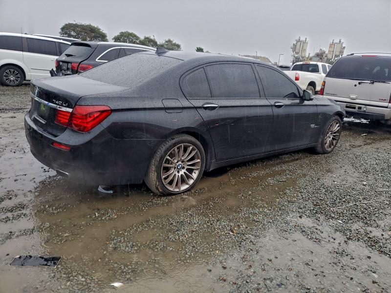 Photo 3 from auction – 2013 BMW 740 LI with VIN WBAYE4C59DD136772