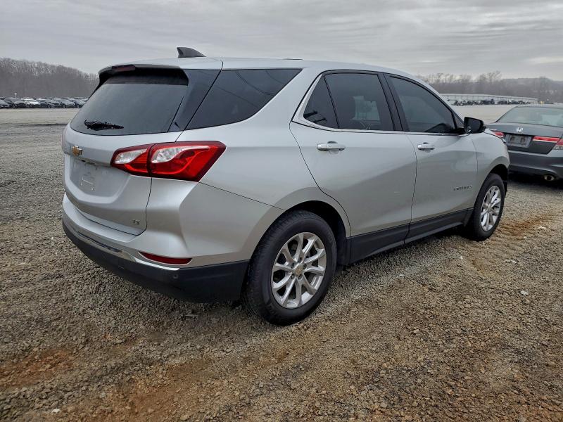 Photo 3 from auction – 2018 CHEVROLET EQUINOX LT with VIN 3GNAXJEV4JS643043
