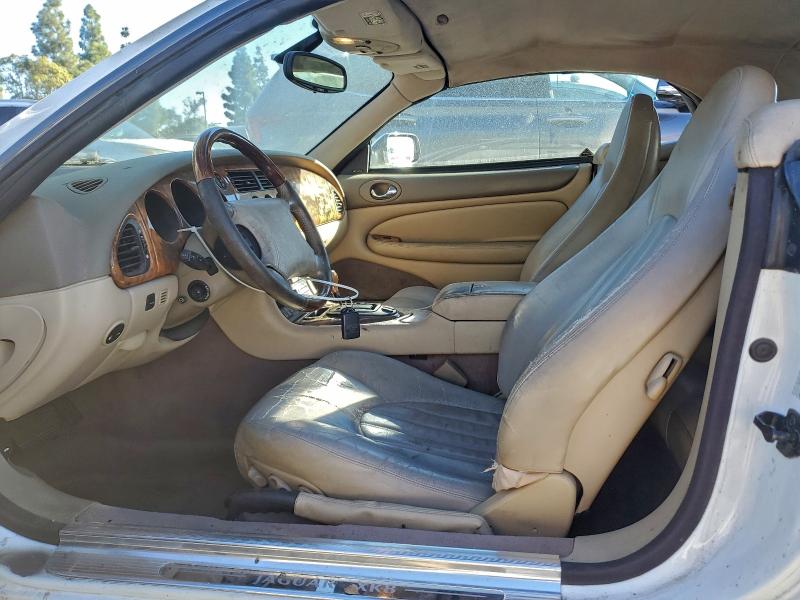 Photo 7 from auction – 2000 JAGUAR XK8 with VIN SAJJA42CXYNA05547
