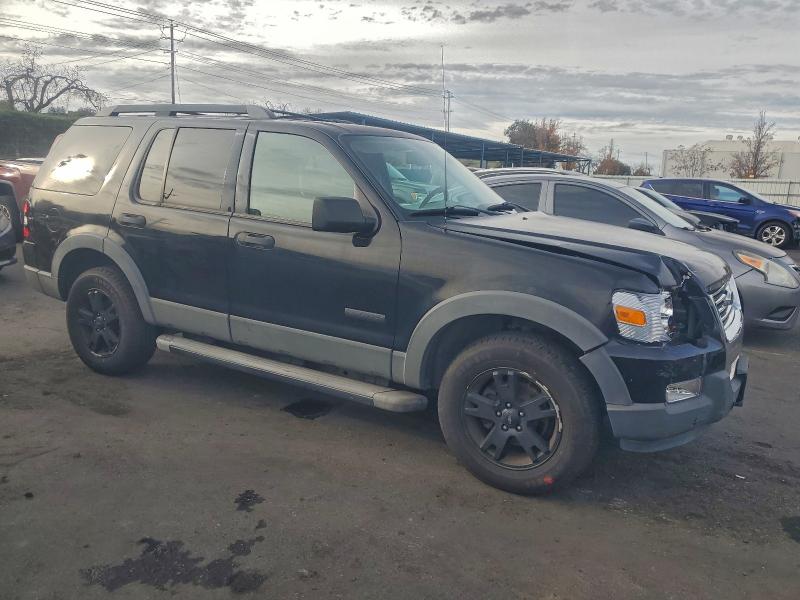 Photo 4 from auction – 2006 FORD EXPLORER X with VIN 1FMEU63EX6UB49646