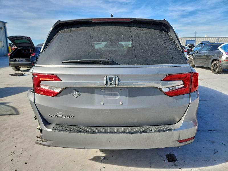 Photo 6 from auction – 2018 HONDA ODYSSEY with VIN 5FNRL6H72JB062456