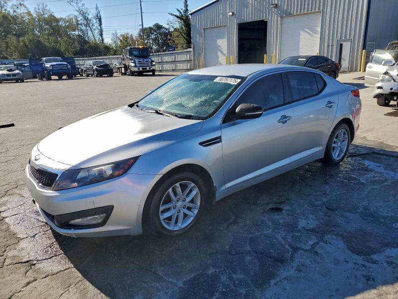 KIA OPTIMA LX 2013 con VIN KNAGM4A71D5373625 - Foto de la subasta