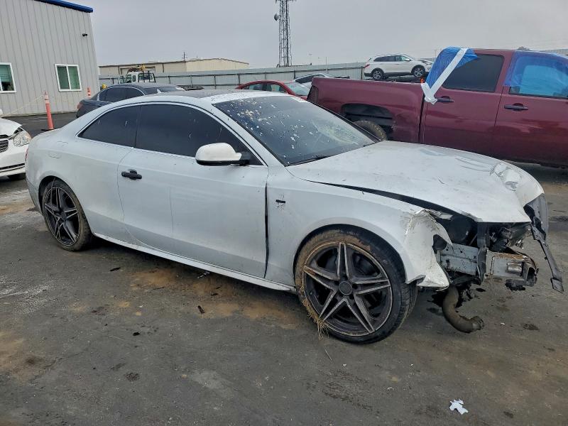 Foto 4 de la subasta – 2016 AUDI A5 PREMIUM con VIN WAUM2AFR2GA021490