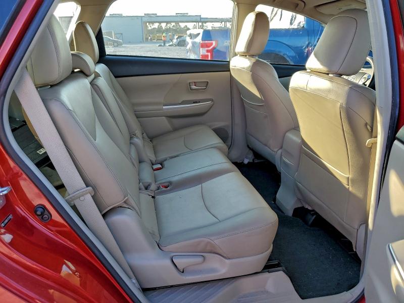 Photo 11 from auction – 2012 TOYOTA PRIUS V with VIN JTDZN3EU7C3108107