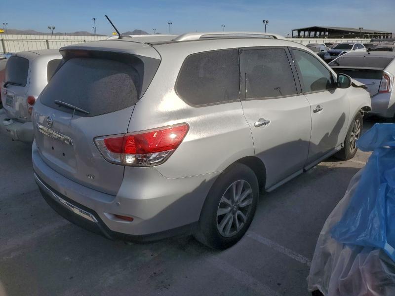 Photo 3 from auction – 2015 NISSAN PATHFINDER with VIN 5N1AR2MN3FC649810