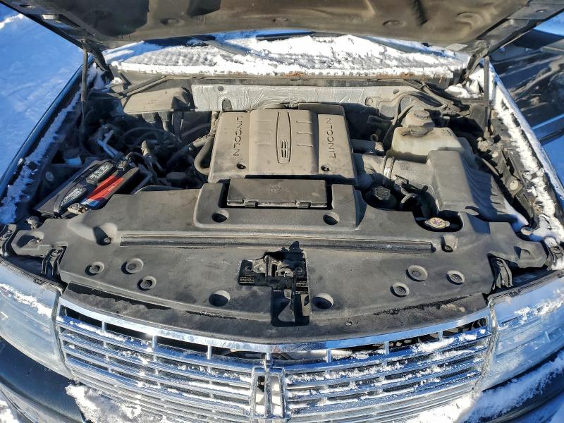 Photo 11 from auction – 2012 LINCOLN NAVIGATOR with VIN 5LMJJ2J51CEL03165