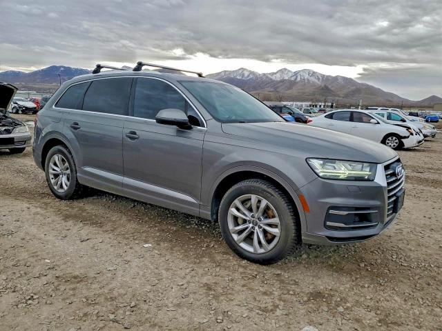 Photo 4 from auction – 2017 AUDI Q7 PREMIUM with VIN WA1LAAF73HD026515