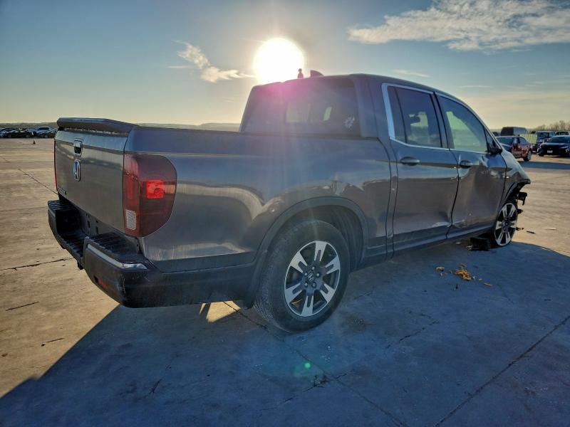 Photo 3 from auction – 2019 HONDA RIDGELINE with VIN 5FPYK2F67KB004109