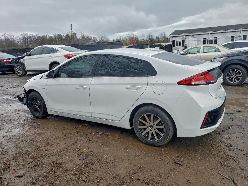 Photo 2 from auction – 2017 HYUNDAI IONIQ with VIN KMHC65LC2HU045245