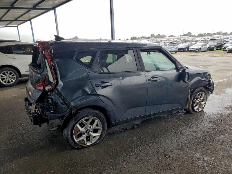 Photo 3 from auction – 2020 KIA SOUL LX with VIN KNDJ23AU2L7057720
