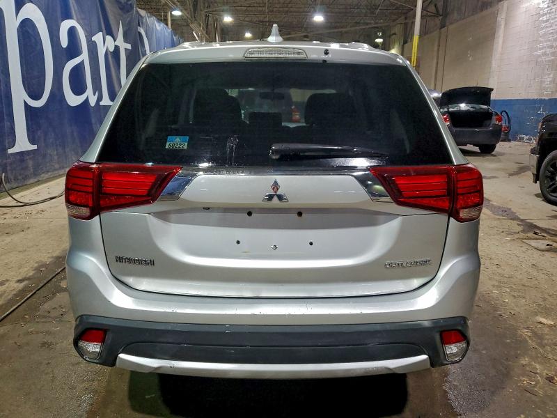 Фото 6 с аукциона – 2018 MITSUBISHI OUTLANDER с VIN JA4AD2A3XJZ052000