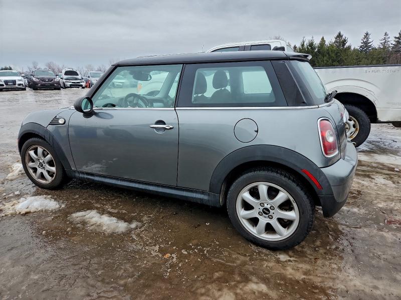 Photo 2 from auction – 2010 MINI COOPER with VIN WMWMF3C51ATU79678