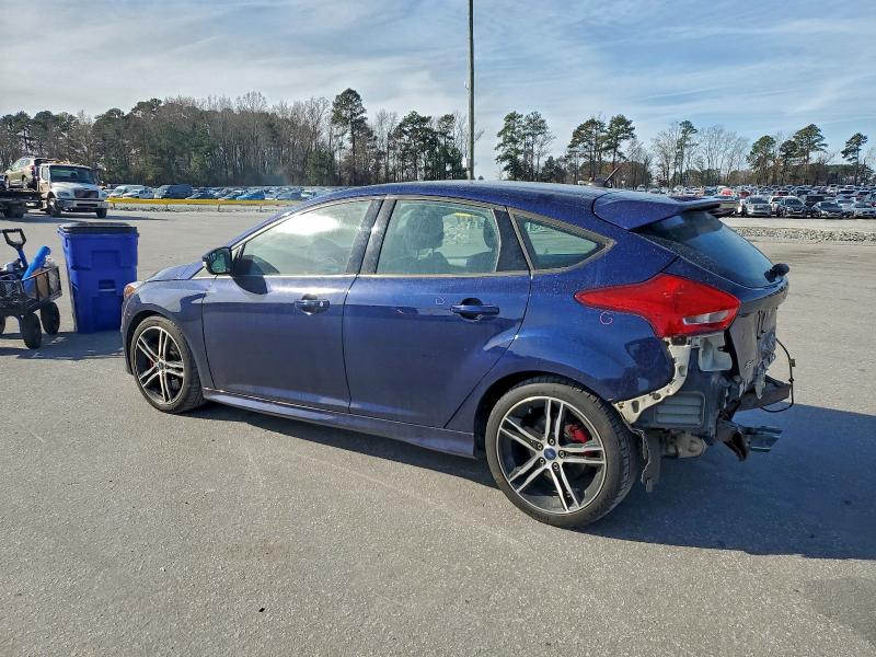 Photo 2 from auction – 2017 FORD FOCUS ST with VIN 1FADP3L94HL221528