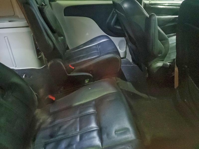 Photo 11 from auction – 2016 CHRYSLER TOWN & COU with VIN 2C4RC1BG7GR288596