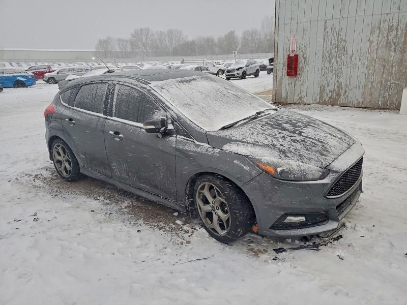 Photo 4 from auction – 2017 FORD FOCUS ST with VIN 1FADP3L93HL273698