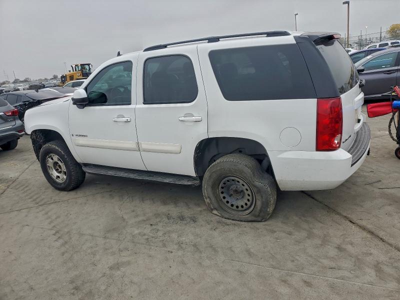 Photo 2 from auction – 2008 GMC YUKON with VIN 1GKFC13048R131804
