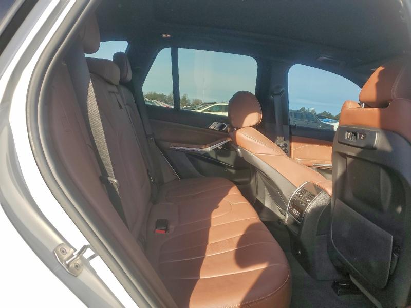 Photo 11 from auction – 2021 BMW X5 SDRIVE with VIN 5UXCR4C06M9H09461