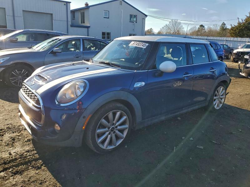 MINI COOPER S 2018 с VIN WMWXU3C50J2F51224 - Фото с аукциона