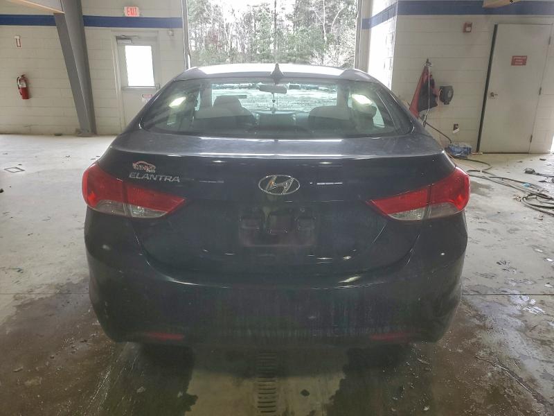 Photo 6 from auction – 2012 HYUNDAI ELANTRA GL with VIN 5NPDH4AE9CH079980