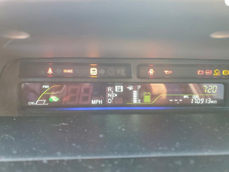 Photo 9 from auction – 2014 TOYOTA PRIUS V with VIN JTDZN3EU5E3312889