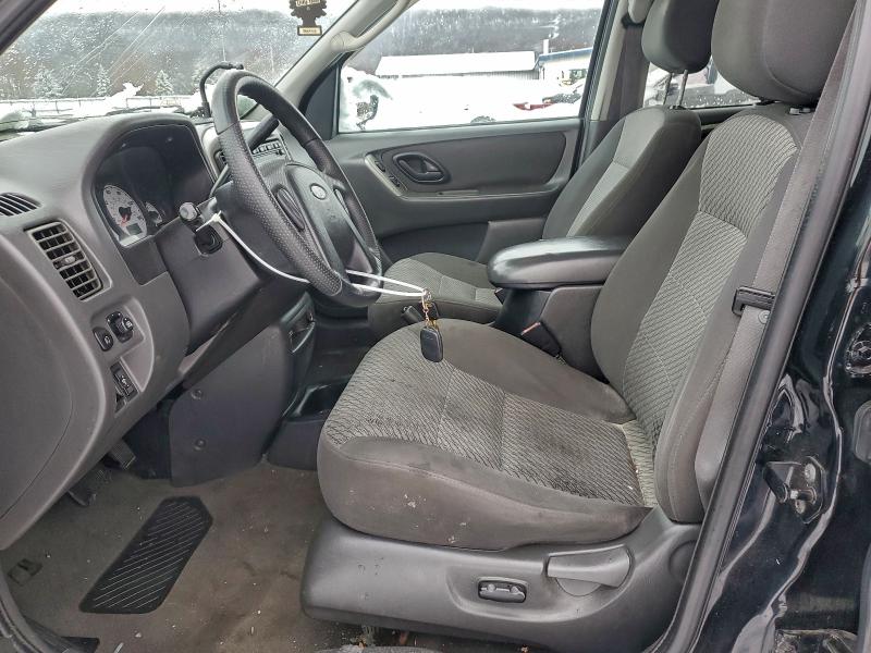 Photo 7 from auction – 2004 FORD ESCAPE with VIN 1FMYU93184KB23549